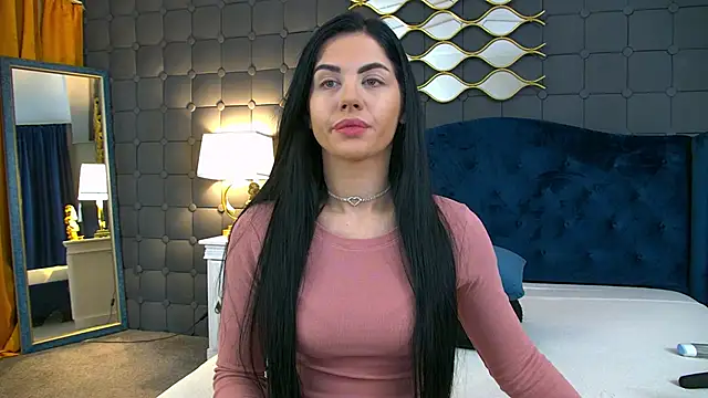 LeyaCass online show from January 2026 04:25:01 AM