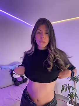 AmmyCollinsW online show from June 2026 10:03:02 PM