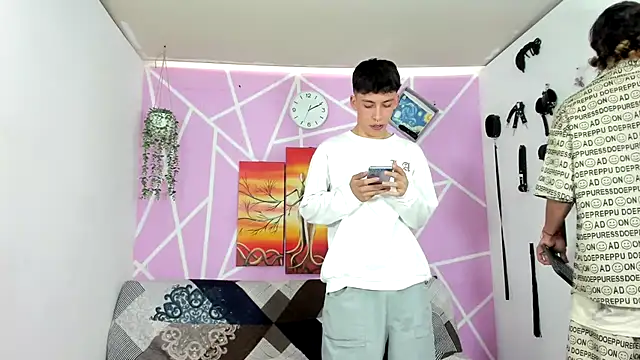 Snapshot of Fresahot2005 chatting on February 2025 07:13:01 PM Fresahot2005 online show from February 2025 07:13:01 PM