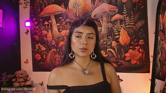 6Briela9  online show from February 2026 08:31:02 PM