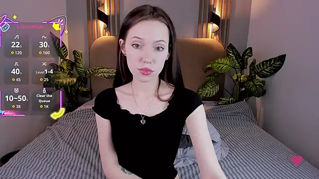 NikkiMiltons online show from September 2025 02:10:01 PM