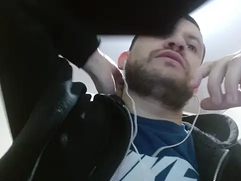 camiloking1720 online show from December 2025 06:41:02 AM