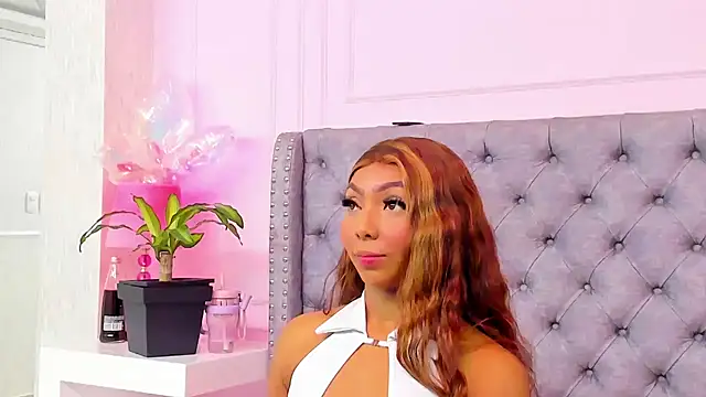 HaileeRoberts online show from March 2026 12:32:01 PM