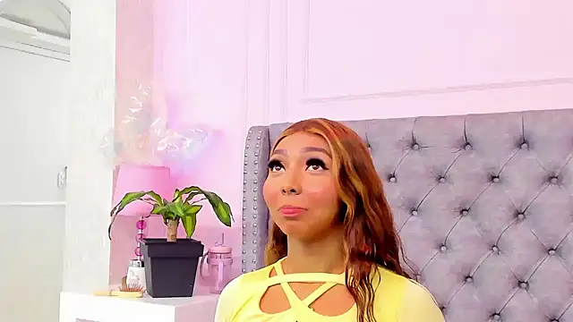 HaileeRoberts online show from April 2026 12:22:02 PM