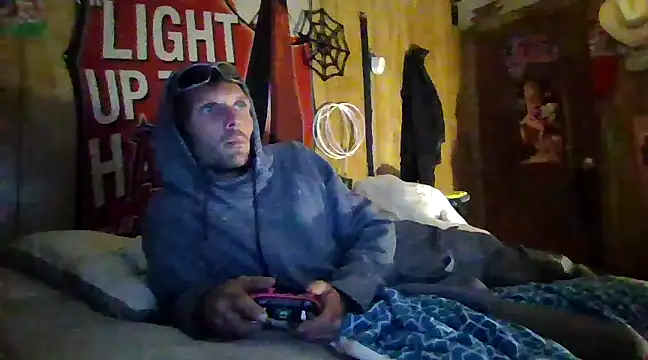 luke thighwalker2469 online show from December 2024 05:25:01 AM