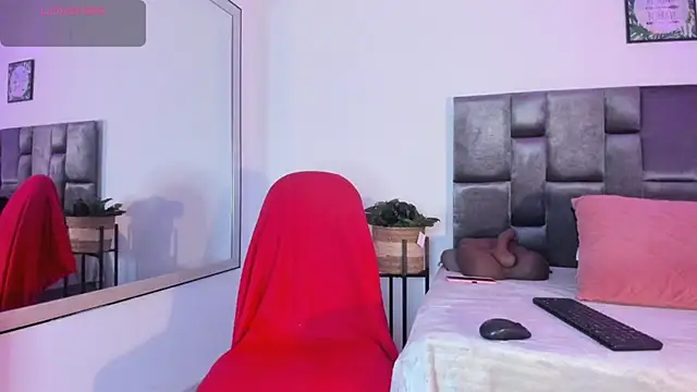 Lia johnsonn online show from April 2026 11:46:02 AM