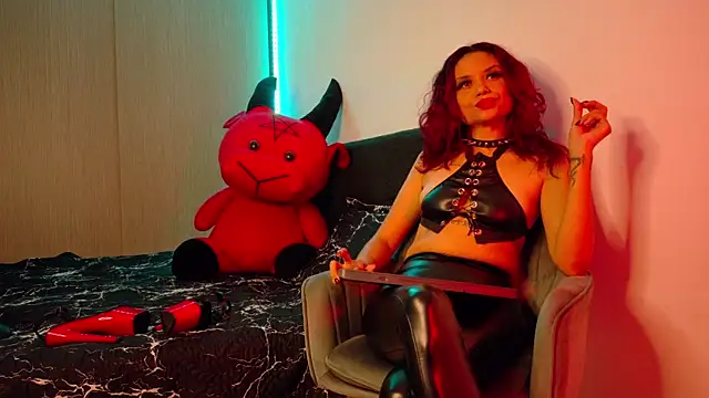 BambiiQueen online show from September 2025 03:27:02 PM