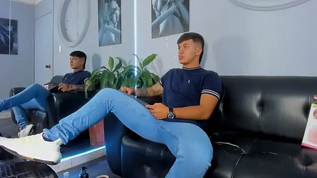 Cristopher strong online show from February 2025 12:39:02 PM