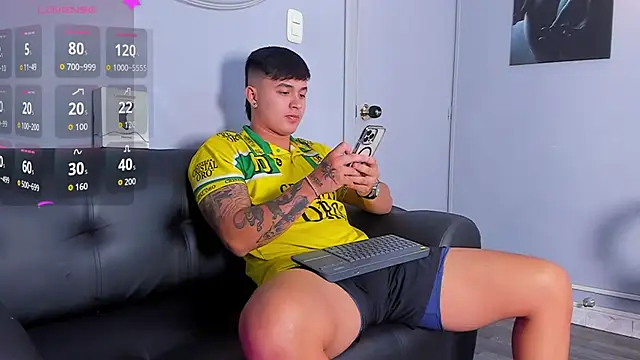 Cristopher strong online show from September 2025 10:37:01 AM