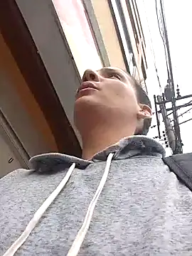 Elliee  online show from March 2026 01:33:01 PM