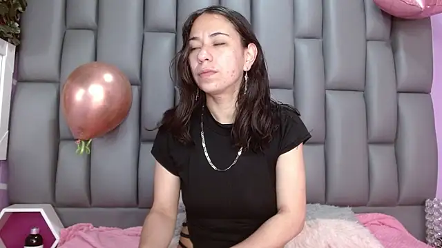 Snapshot of angelina_ny chatting on September 2025 01:46:02 PM angelina ny online show from September 2025 01:46:02 PM