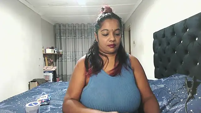 Snapshot of Indianmayaxoxo chatting on October 2025 05:36:02 PM Indianmayaxoxo online show from October 2025 05:36:02 PM