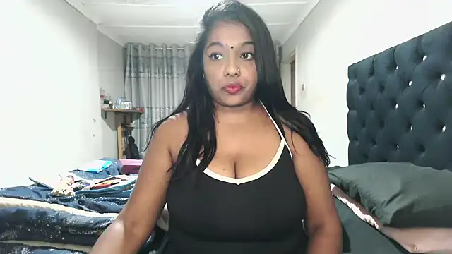 Snapshot of Indianmayaxoxo chatting on May 2026 03:28:01 PM Indianmayaxoxo online show from May 2026 03:28:01 PM