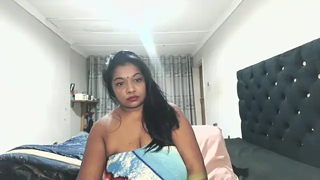 Snapshot of Indianmayaxoxo chatting on June 2026 04:33:02 AM Indianmayaxoxo online show from June 2026 04:33:02 AM