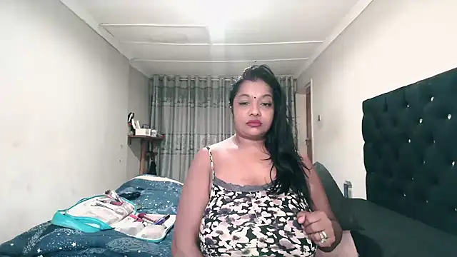 Snapshot of Indianmayaxoxo chatting on June 2026 06:38:01 AM Indianmayaxoxo online show from June 2026 06:38:01 AM