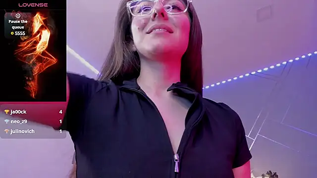 Ich Bin Julia online show from December 2024 07:43:02 PM