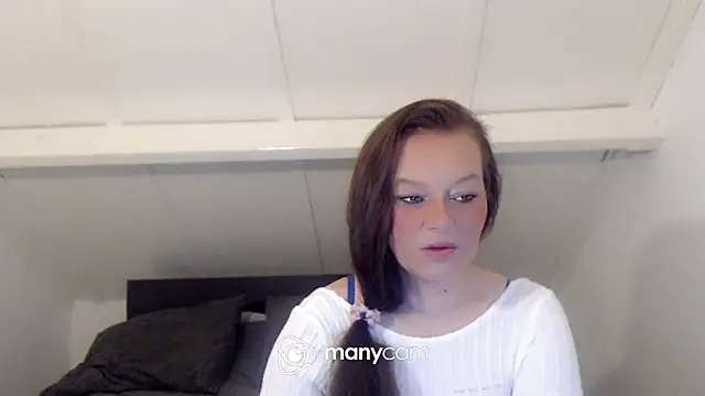 roxanna24 online show from February 2026 07:01:01 PM