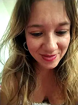 Snapshot of ELEKTRA_LUXURY chatting on February 2025 09:59:01 PM ELEKTRA LUXURY online show from February 2025 09:59:01 PM
