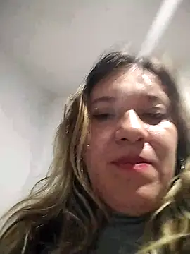Snapshot of ELEKTRA_LUXURY chatting on February 2025 04:18:02 AM ELEKTRA LUXURY online show from February 2025 04:18:02 AM