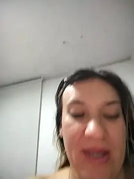 Snapshot of ELEKTRA_LUXURY chatting on February 2025 01:32:01 PM ELEKTRA LUXURY online show from February 2025 01:32:01 PM