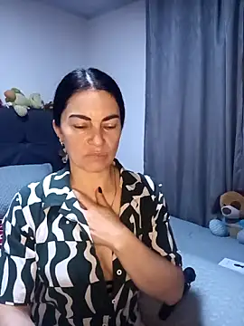 renata hot1 online show from April 2026 02:51:02 AM