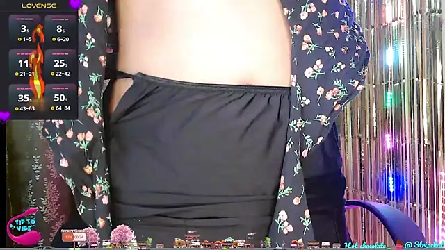 Snapshot of Hot_chocolate__ chatting on December 2024 09:20:02 PM Hot chocolate   online show from December 2024 09:20:02 PM