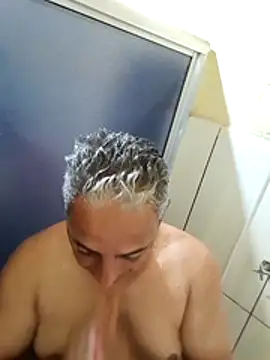 Snapshot of gordonunes chatting on December 2025 02:29:02 AM gordonunes online show from December 2025 02:29:02 AM