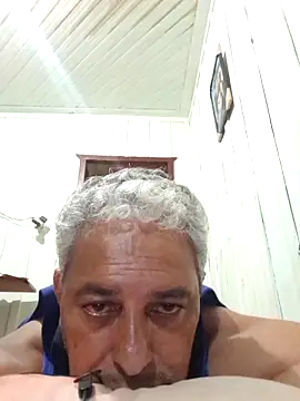 Snapshot of gordonunes chatting on February 2026 10:28:02 PM gordonunes online show from February 2026 10:28:02 PM