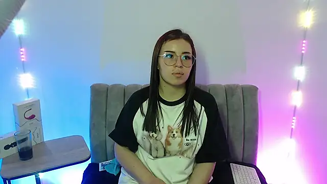 Marian Ran online show from November 2025 01:52:02 AM