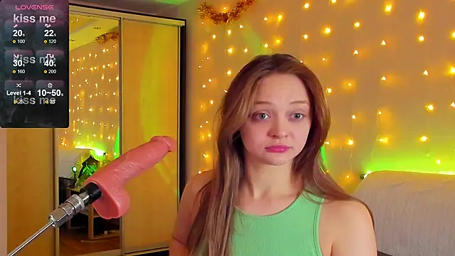 Snapshot of May_Flower chatting on December 2024 08:18:01 PM May Flower online show from December 2024 08:18:01 PM