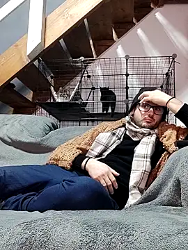 Snapshot of TheKing966 chatting on February 2026 07:45:01 PM TheKing966 online show from February 2026 07:45:01 PM