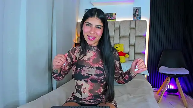 little sophie18 online show from October 2025 08:51:02 PM