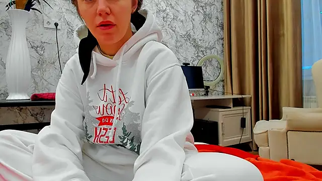 foxy blond online show from February 2026 12:52:02 AM