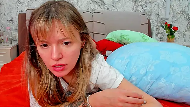 foxy blond online show from March 2026 05:44:01 AM