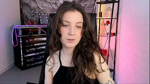 JackieByrd online show from September 2025 01:21:01 PM