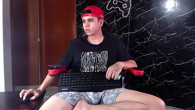 Snapshot of maty_hardx chatting on January 2025 03:54:02 PM maty hardx online show from January 2025 03:54:02 PM