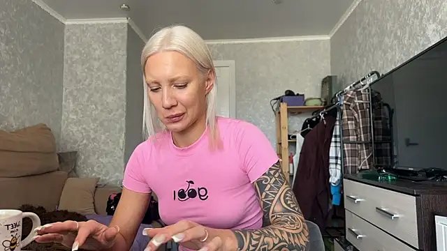 AnneBall online show from April 2026 06:47:02 AM