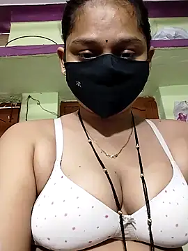 Snapshot of Kashish_18 chatting on June 2026 08:20:02 AM Kashish 18 online show from June 2026 08:20:02 AM