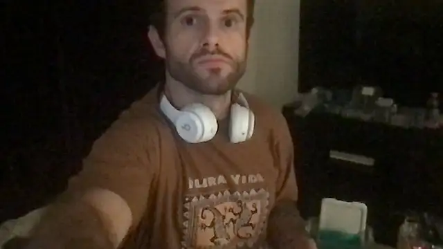 Snapshot of SpunCandy chatting on September 2025 01:38:02 AM SpunCandy online show from September 2025 01:38:02 AM