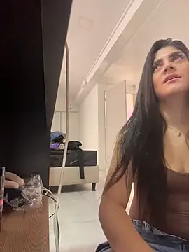 Amy-Saenz online show from December 2025 03:30:02 PM