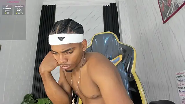 Snapshot of Jack_Muscles69_ chatting on January 2025 06:43:02 AM Jack Muscles69 online show from January 2025 06:43:02 AM