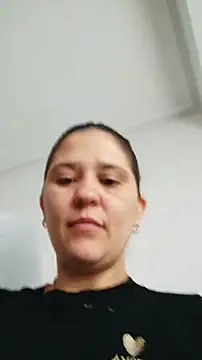 Snapshot of tiniticox chatting on May 2026 06:09:01 AM tiniticox online show from May 2026 06:09:01 AM