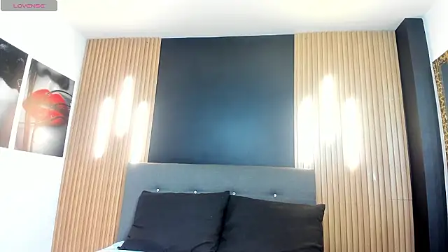 EvaaLovia1 online show from March 2026 01:17:01 PM