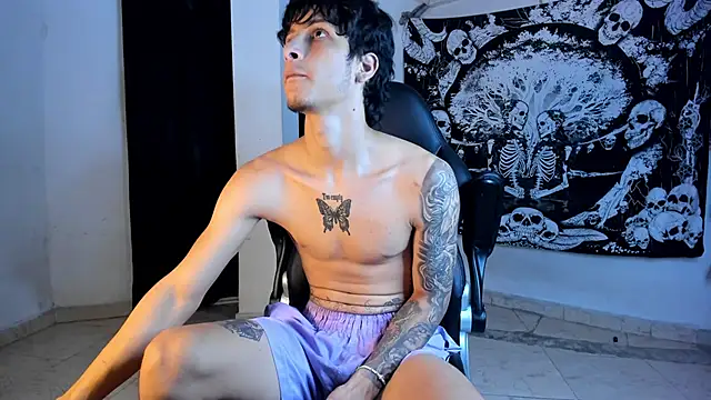 Snakebutterfly online show from February 2026 07:06:01 AM