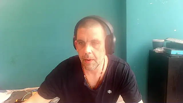 YouWantMe666 online show from May 2026 01:06:01 PM