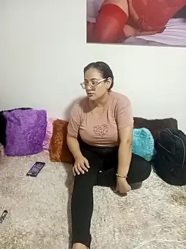 Snapshot of skarleth001 chatting on December 2024 04:08:02 AM skarleth001 online show from December 2024 04:08:02 AM