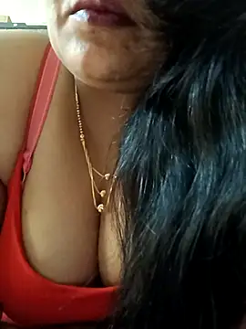 Snapshot of sneha_rose chatting on February 2025 06:18:01 AM sneha rose online show from February 2025 06:18:01 AM