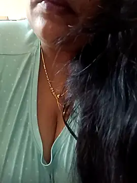 Snapshot of sneha_rose chatting on February 2025 07:31:02 AM sneha rose online show from February 2025 07:31:02 AM