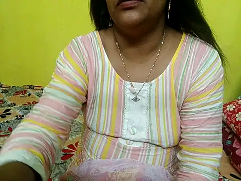 Snapshot of Sexyranibhabhi chatting on October 2025 03:35:02 PM Sexyranibhabhi online show from October 2025 03:35:02 PM
