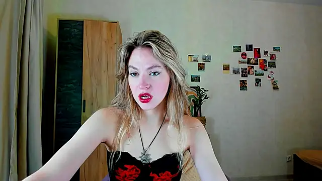 Snapshot of Niky__Jess chatting on December 2024 05:18:02 AM Niky Jess online show from December 2024 05:18:02 AM